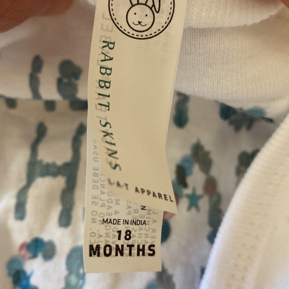 Hilton Head 18 month old baby onesie and matching bib 🐚 - Picture 4 of 7